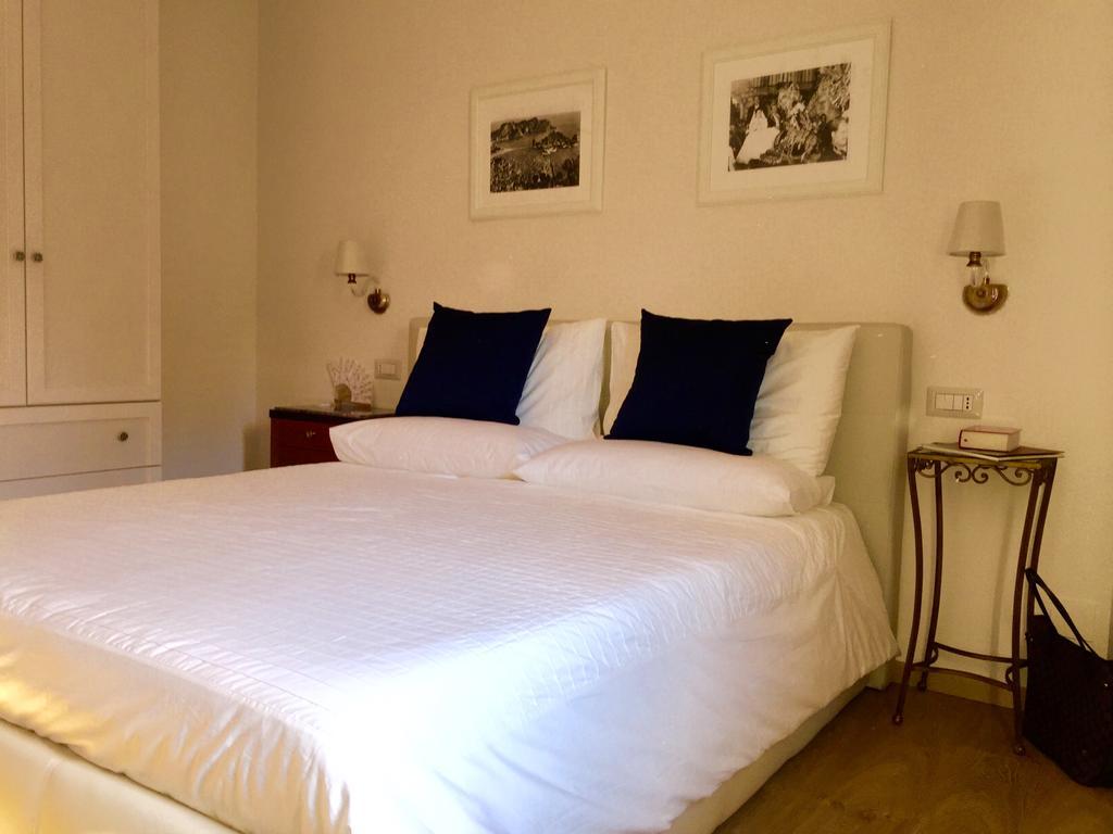 Solarium Achilles Appartement Giardini-Naxos Buitenkant foto